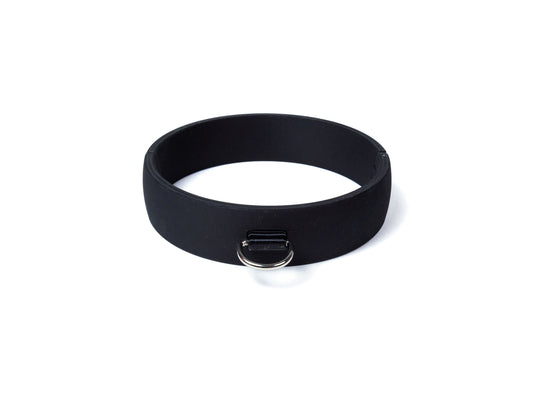 SALE: Extreme Quick-Shackles - custom made collar with D-ring and snap lock. Circumf. 305mm