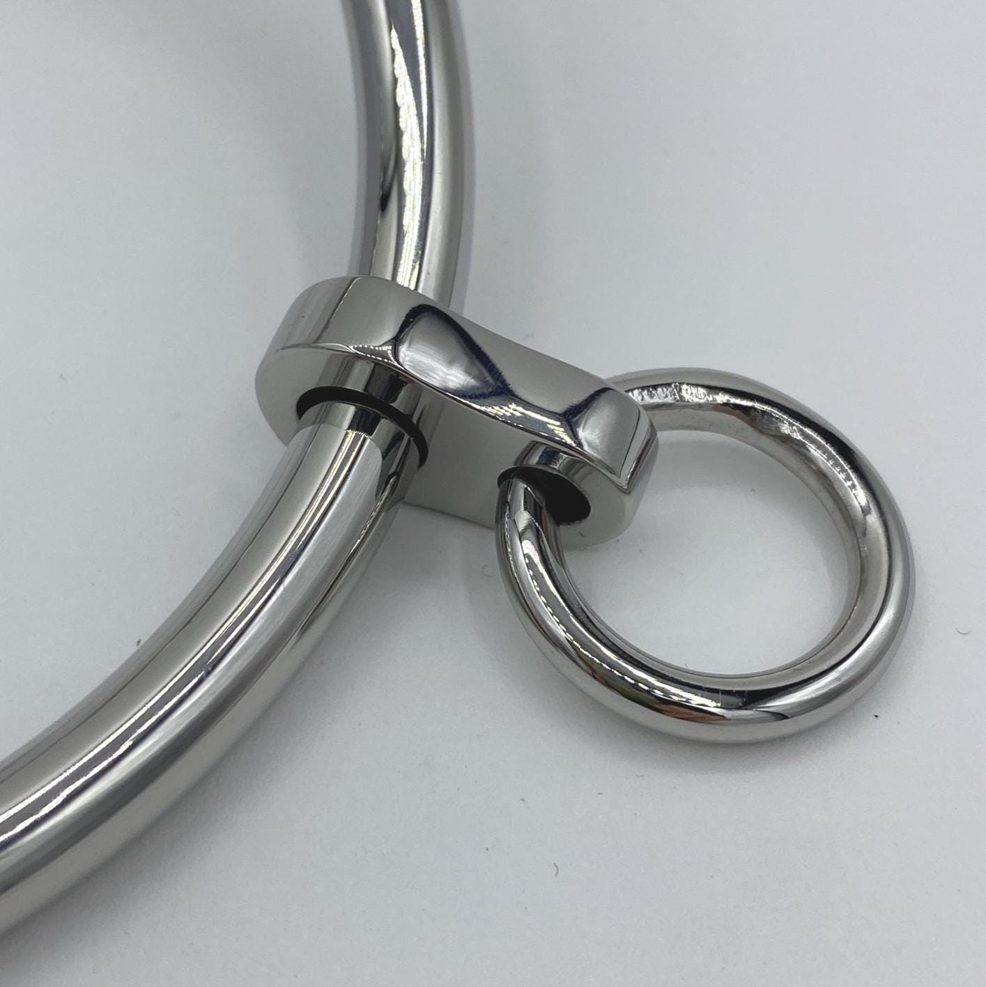 Сollar with ring Circumf.: 32,5cm
