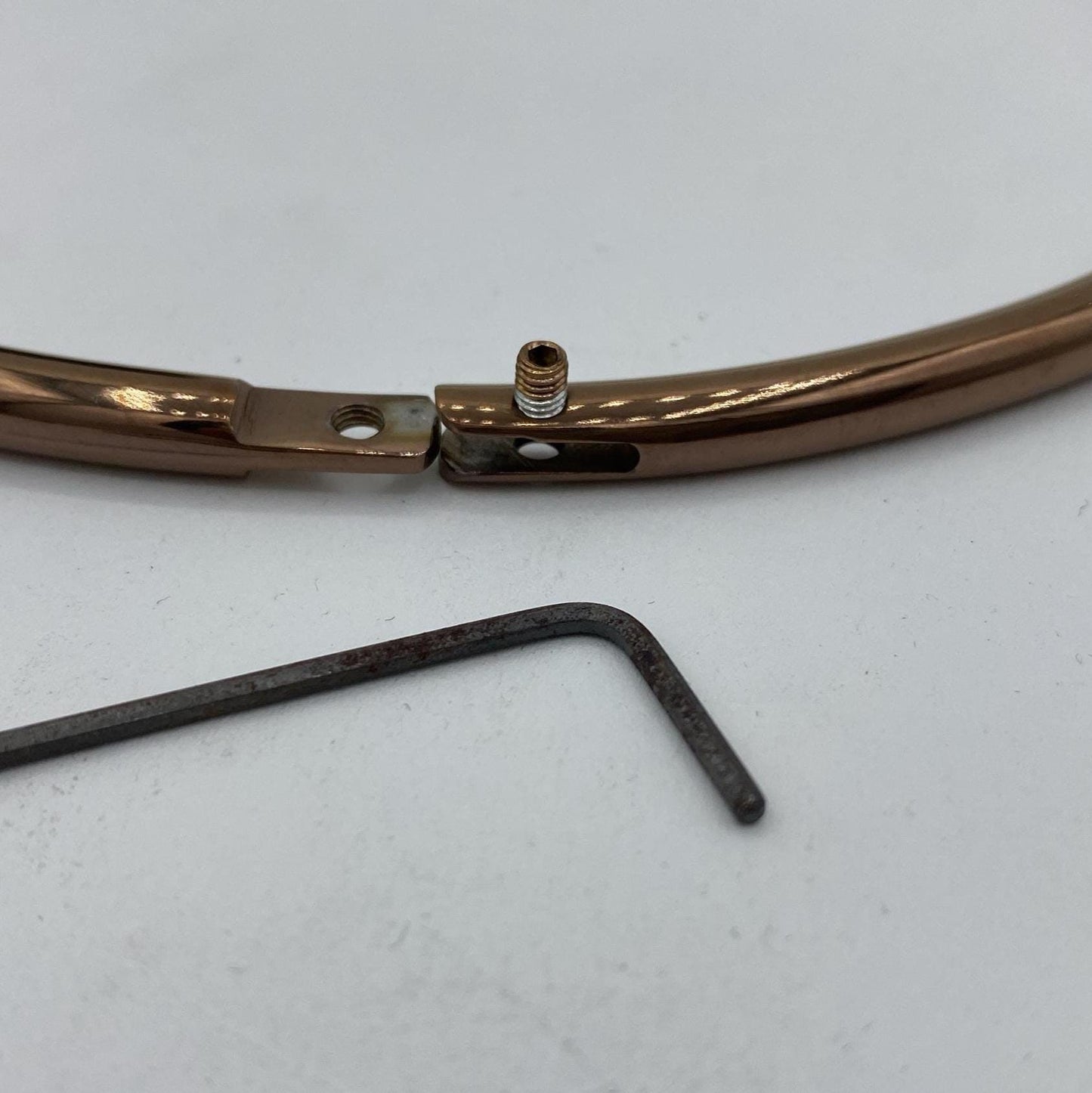 Сollar with ring Circumf.: 40,6cm