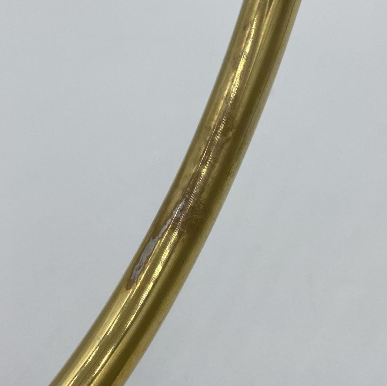 Gold necklace with ring, curved shape Ø: 11cm x 12cm