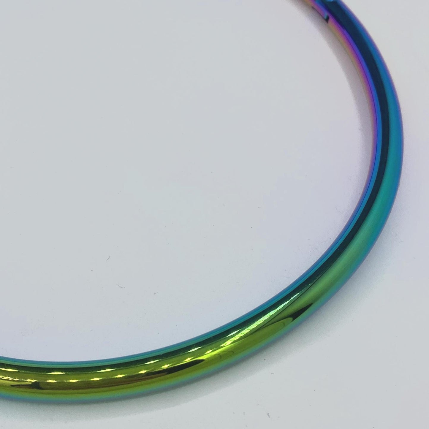 Multicoloured collar. Circumf.: 44,55cm