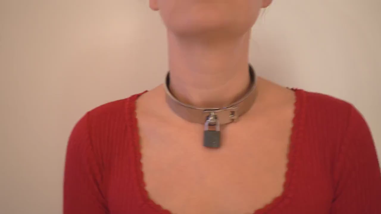 Steel Neckiron with Padlock