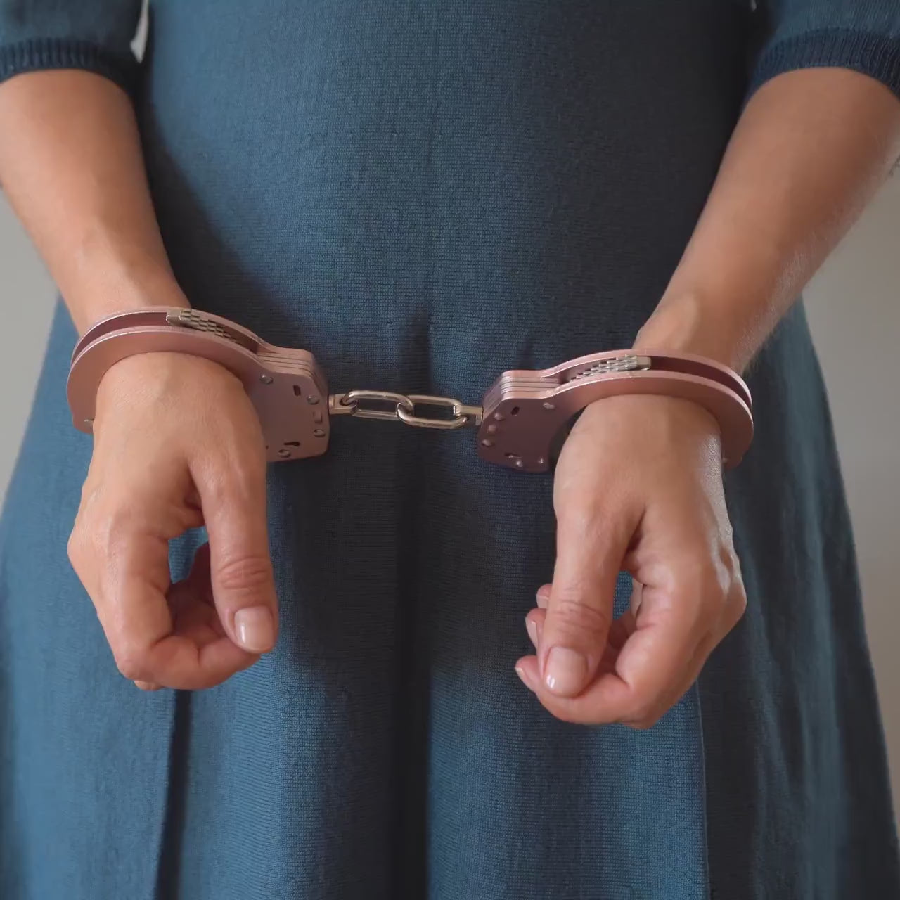 Coloured Metal Handcuffs out of Aluminium Alloy