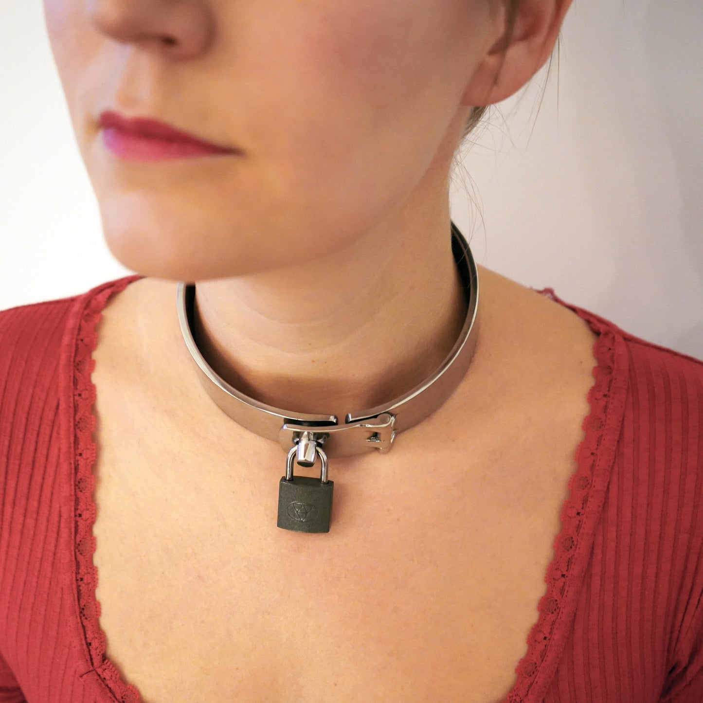 Steel Neckiron with Padlock