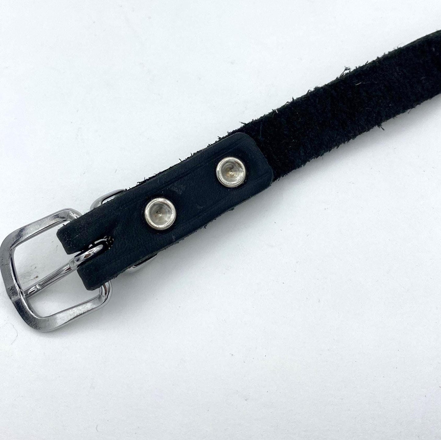 Size-adjustable collar with ring. Max circumf. 36cm