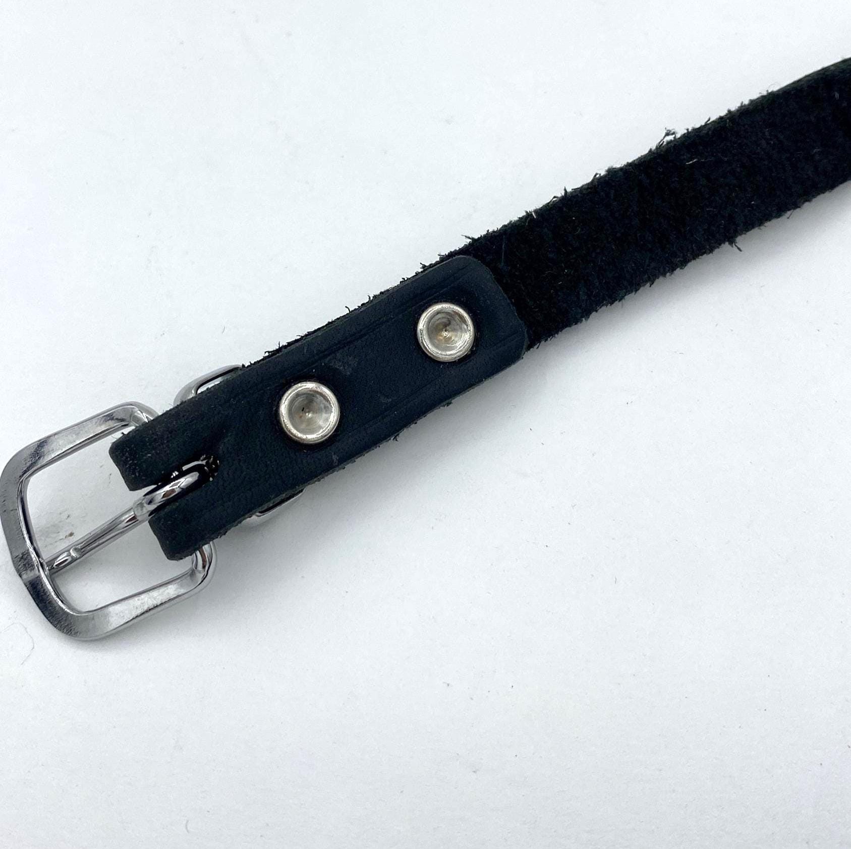 Size-adjustable collar with ring. Max circumf. 36cm