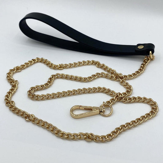 Collar on gold chain 33cm circumf.