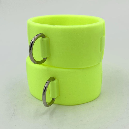 Extreme quick-shackles handcuffs with D-ring and snap lock. Circumf. 170mm
