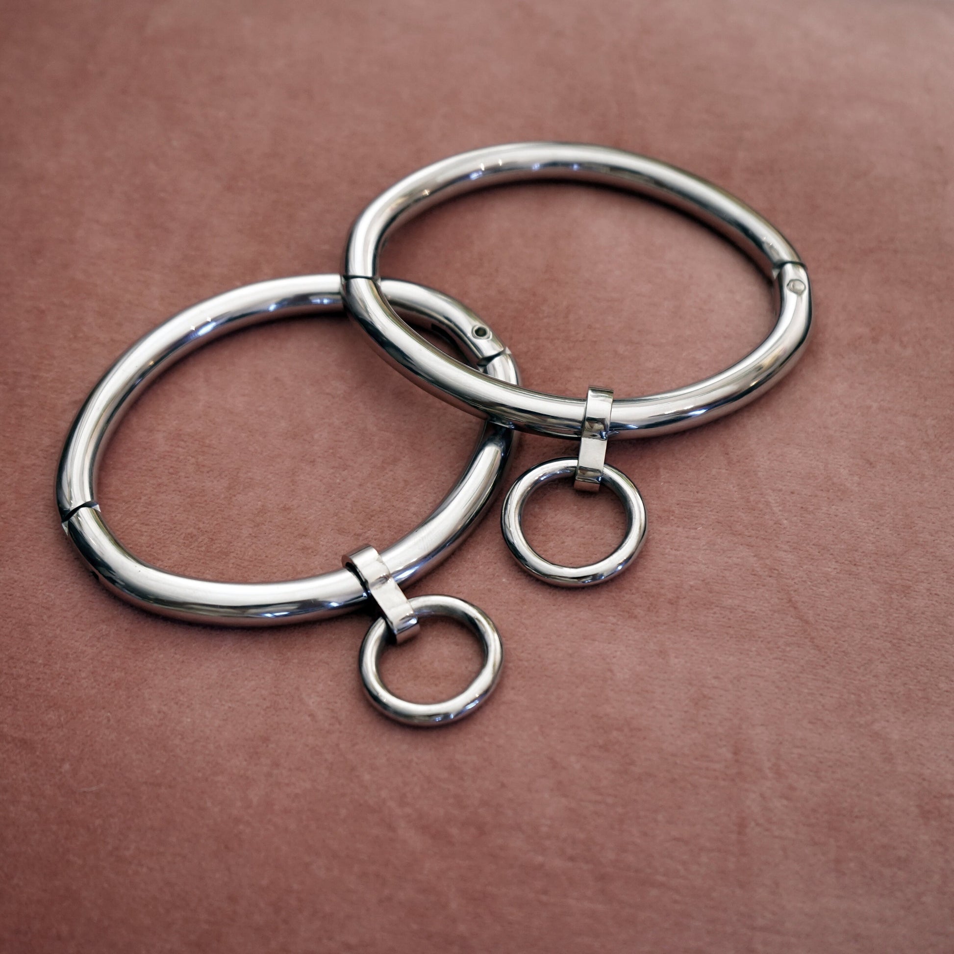 Massive stainless steel eternity anklets with rings